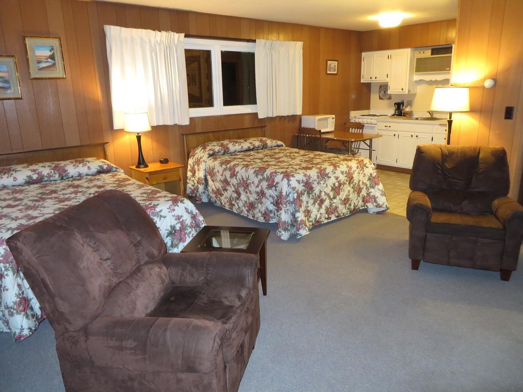 Travelers Inn Motel Eagle River Bilik gambar